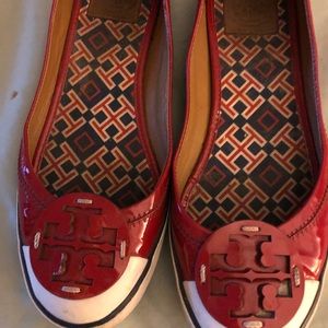 Tory Burch patent leather shoes sz 9